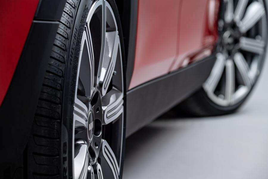Колеса Mini Cooper S Clubman (F54) 2019 года  (WW) (фото 48 из 150)
